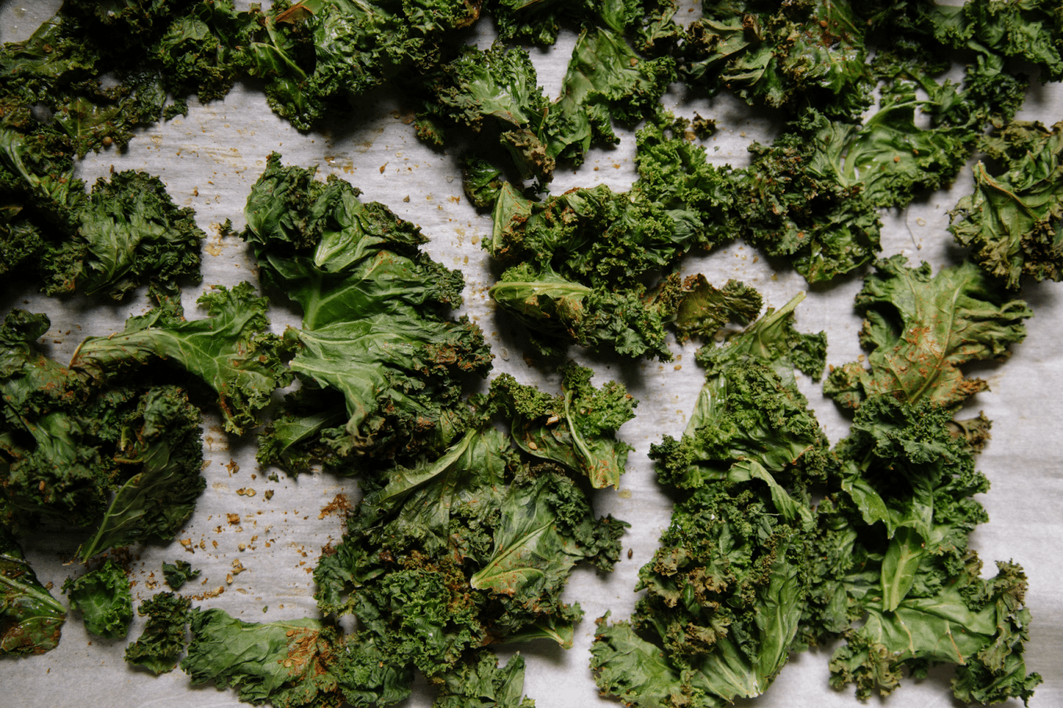 baking sheet with roasted kale