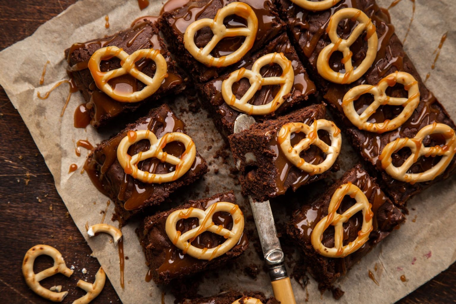 Chocolate-Peanut Butter Pretzel Bars - Parents Canada