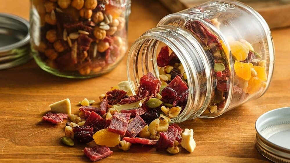 Beef jerky trail mix