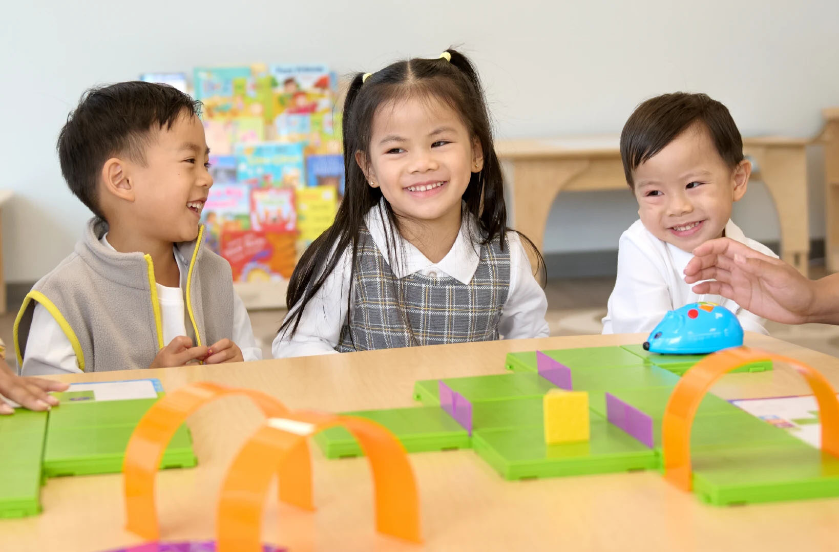 Helping grandchildren learn through play at CEFA